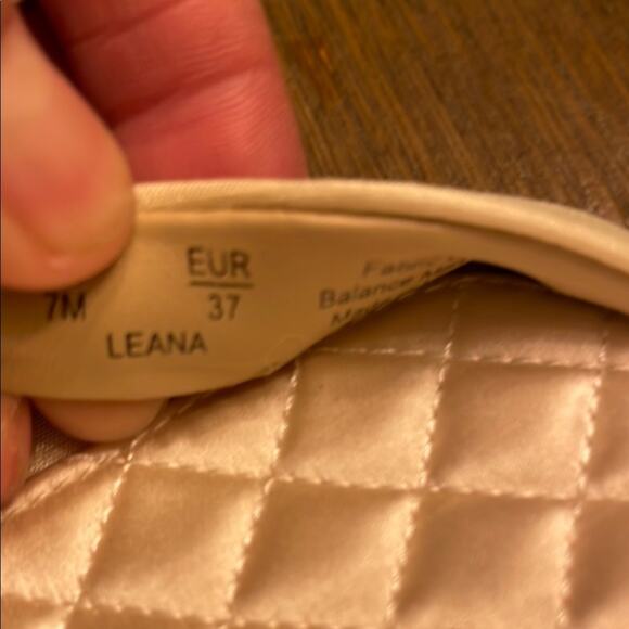 Leana Floral Strap Sandal NIB Dressy Perfection with Feminine Flair - Picture 6 of 10